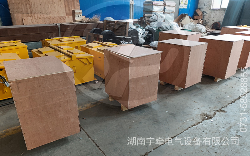 矿用井下电机车配件出口订单发货